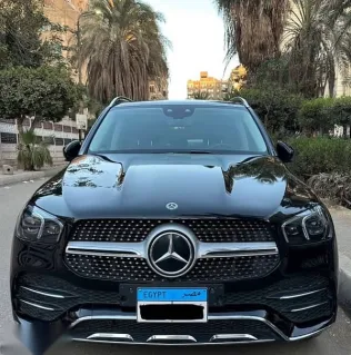 مرسيدس GLE 2023 أسود مستعملة للبيع