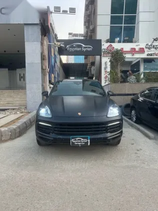 بورش كايين 2022 أسود مستعملة للبيع