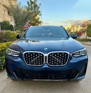بي ام دبليو X4 2025 أزرق غامق مستعملة للبيع
