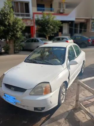 كيا ريو 2004 أبيض مستعملة للبيع