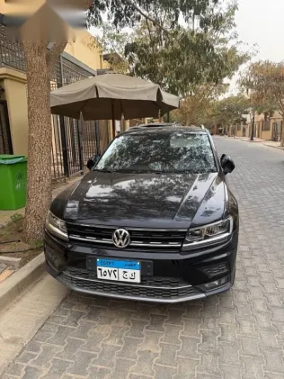 Volkswagen Tiguan 2020 Black Used for Sale