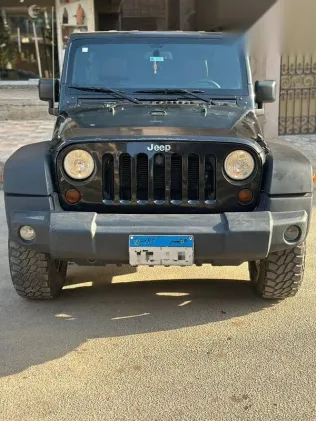 جيب رانجلر 2015 أسود مستعملة للبيع