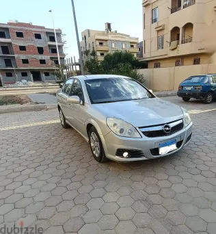 اوبل فيكترا 2008 ذهبي مستعملة للبيع