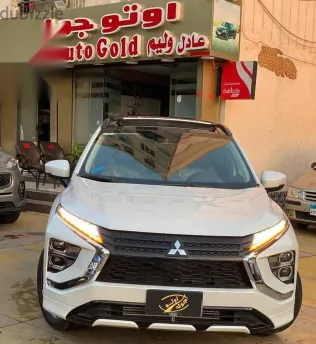 ميتسوبيشي اكليبس 2023 أبيض مستعملة للبيع