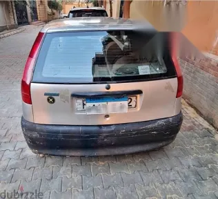 فيات بونتو 1995 فضي مستعملة للبيع