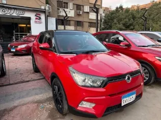 سانج يونج تيفولى 2017 أحمر مستعملة للبيع