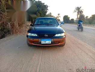 اوبل فيكترا 1998 أسود مستعملة للبيع
