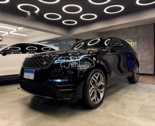 لاند روفر فيلار 2020 أسود مستعملة للبيع