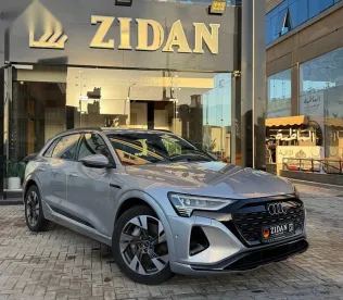 اودي Q8 2024 فضي مستعملة للبيع
